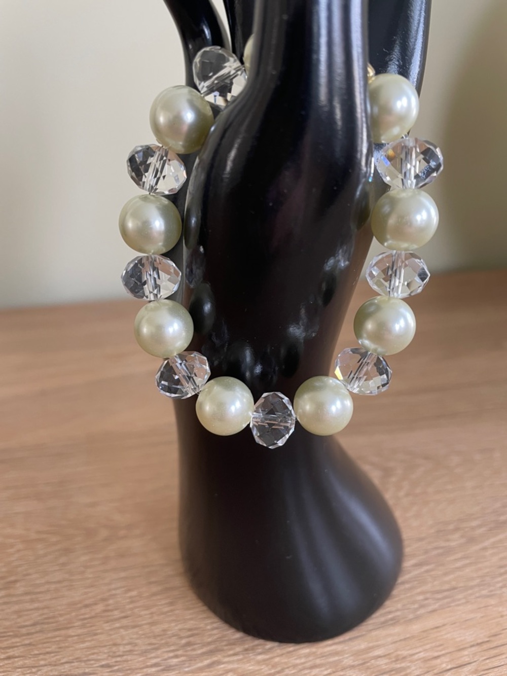 HAND CRAFTED FAUX PEARL & CLEAR CRYSTAL STRETCH BRACELET Cream Pearls Bridal - Picture 8 of 14